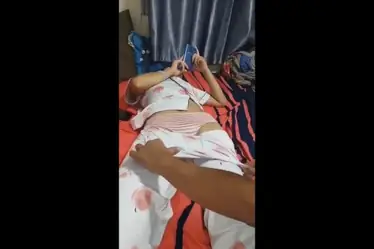 Nekat Buka Celana Langsung Begituan di Kantor